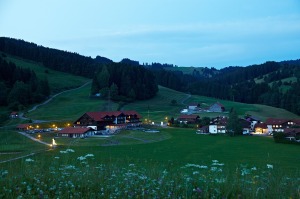 Absolute Alleinlage, 2 km von Oberstaufen entfernt, Naturresort mit 60 ha, Klimapfad, Panoramalage am Golfplatz Haubers Alpenresort