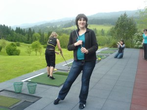 Kathrin auf der Driving Range