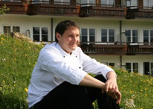 Steffen leitet die Hauberküchen und macht sich kreative Gedanken über die neue Terrassenkarte. Steffen Erhardt