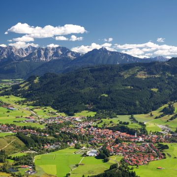 Entdecke Nesselwang im Sommer von oben