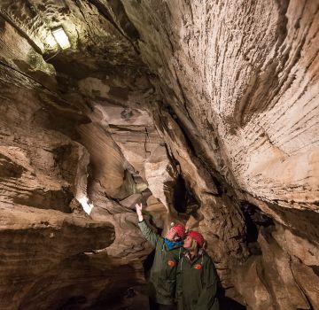 Du kannst die Höhle das ganze Jahr besichtigen