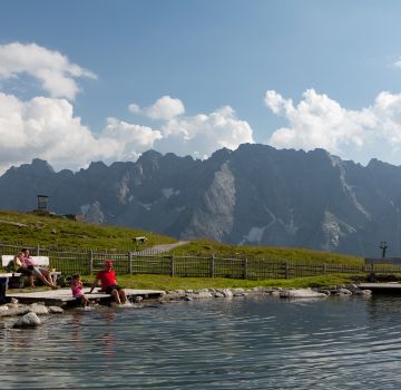 MayrhofnerBergbahnen Ahornsee am Geniesserrundweg