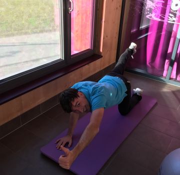 Jonas im Fitness des Sport Spa
