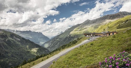 Atemberaubendes Panorama rund um den Top Mountain Crosspoint
