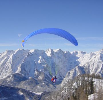 Durch die Lüfte schweben beim Tandemflug mit der Flugschule Hinterstoder
