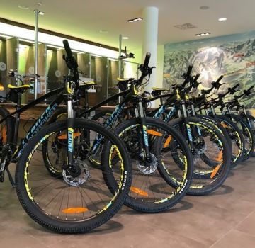 Mondraker Bikes im Explorer Hotel Oberstdorf