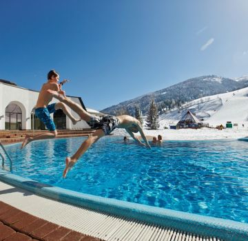 Direkt von der Piste in die Therme