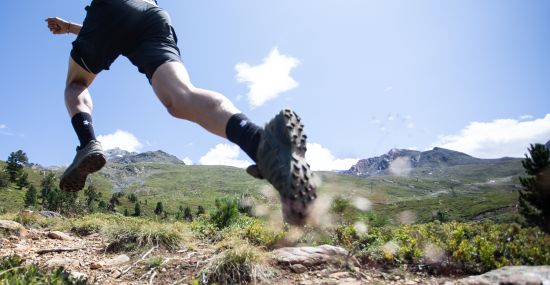 Beim Trailrunning kann es auch mal matschig werden