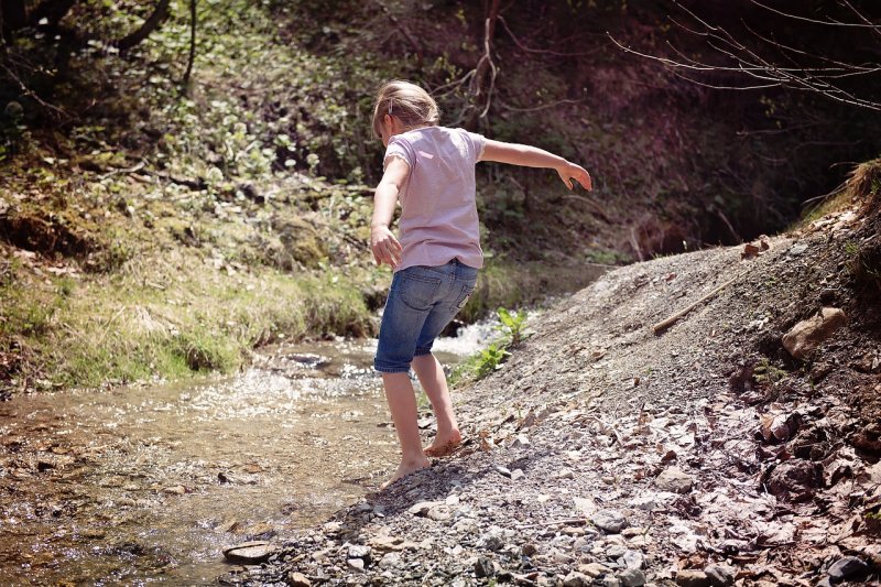 Barfuss im wald